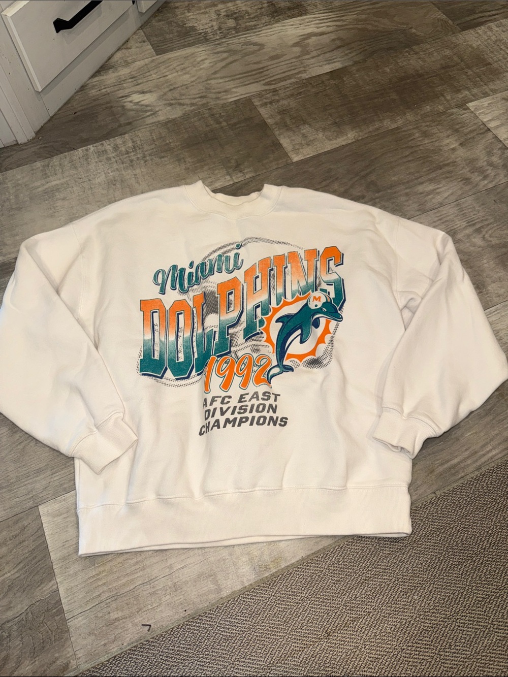 Abercrombie & Fitch White Miami Dolphins Graphic Crewneck